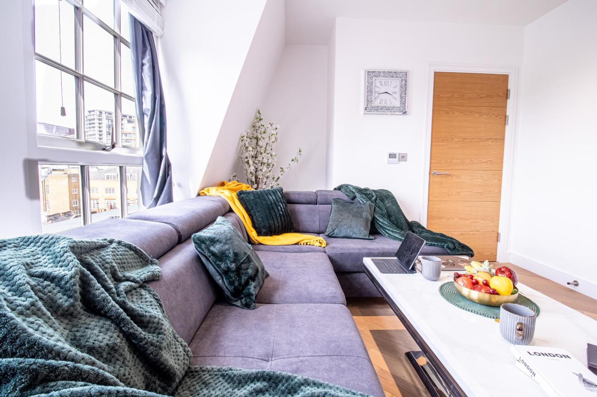 Luxurious 1-Bedroom Penthouse In Marble Arch 71 Londra Exterior foto