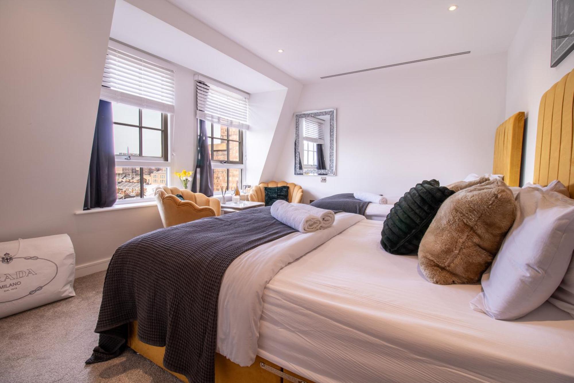 Luxurious 1-Bedroom Penthouse In Marble Arch 71 Londra Exterior foto
