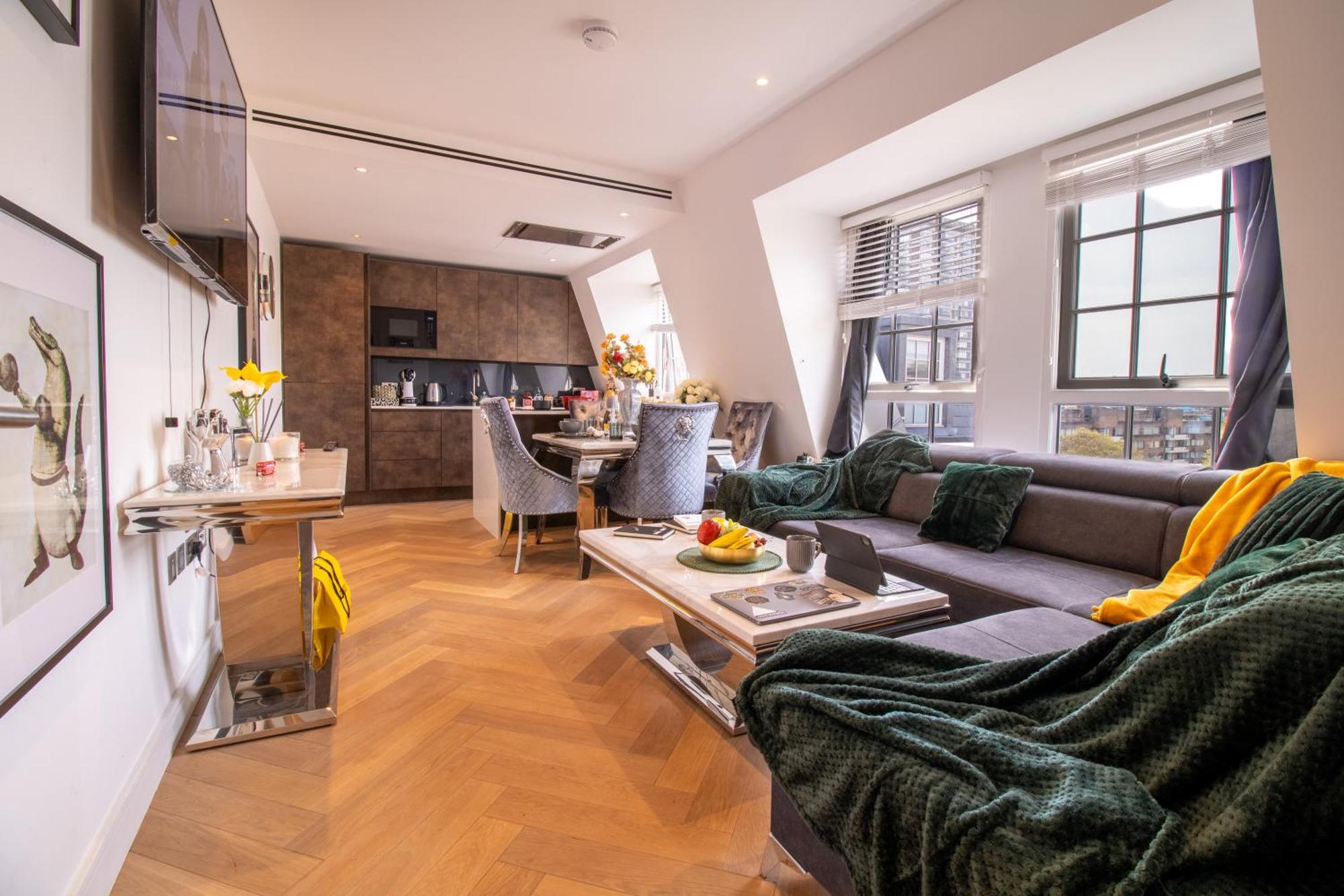 Luxurious 1-Bedroom Penthouse In Marble Arch 71 Londra Exterior foto
